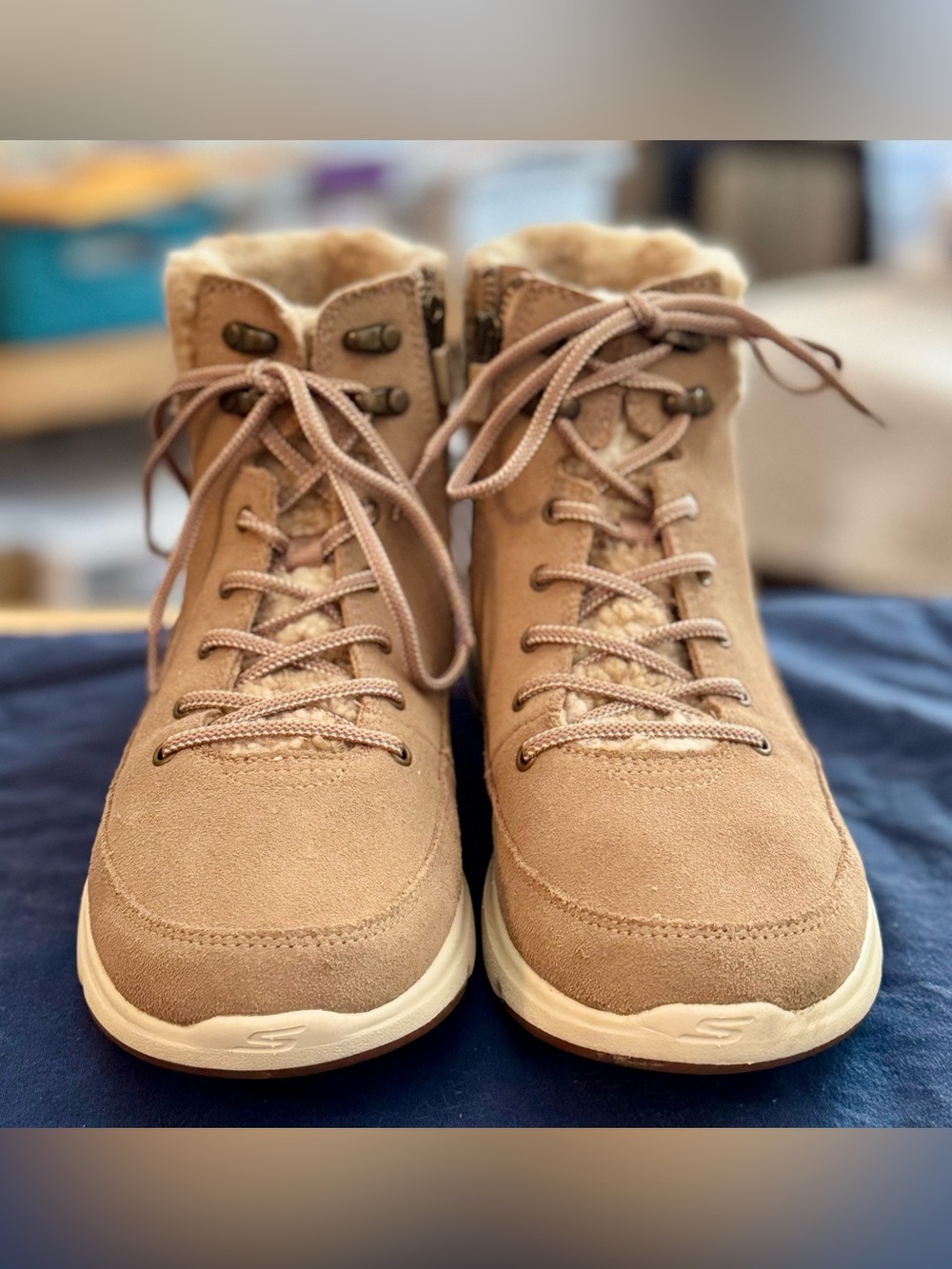 Skechers Women's On-the-GO Glacial Ultra winter boots